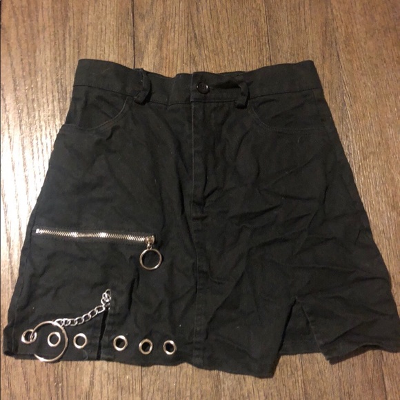 Yesstyle chain detail a-line mini skirt - Picture 2 of 2